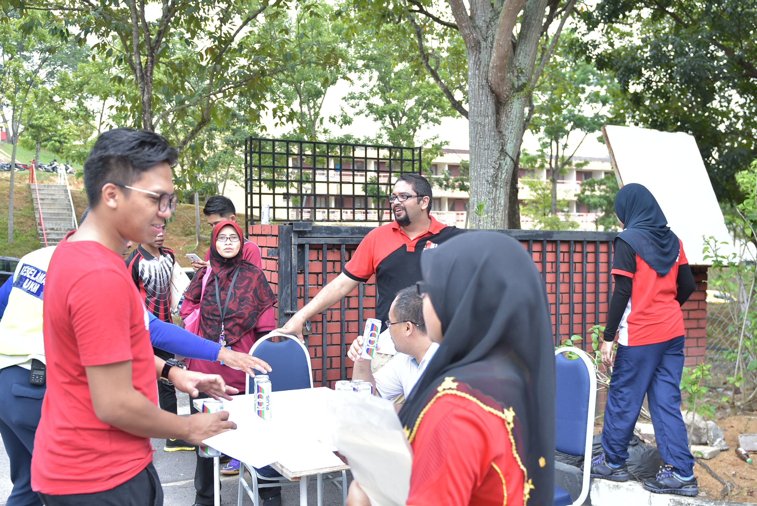 UKM 9527